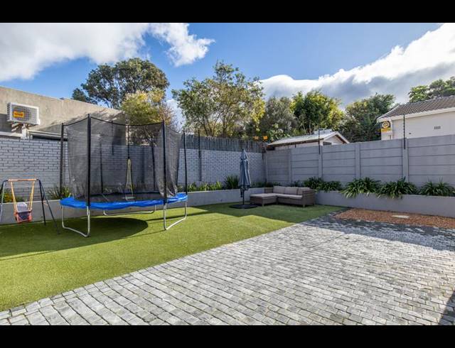 3 BEDROOM PROPERTY TO RENT IN CONSTANTIA